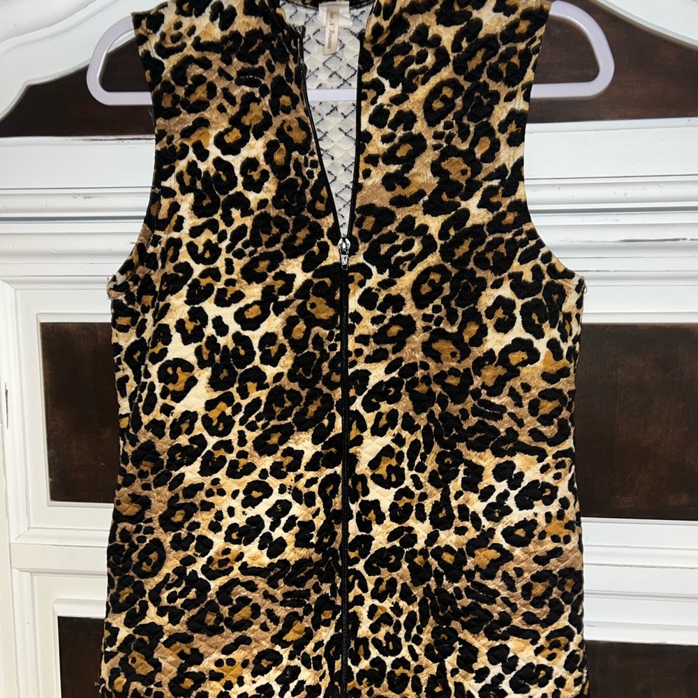 Leopard Print Zip-Up Vest